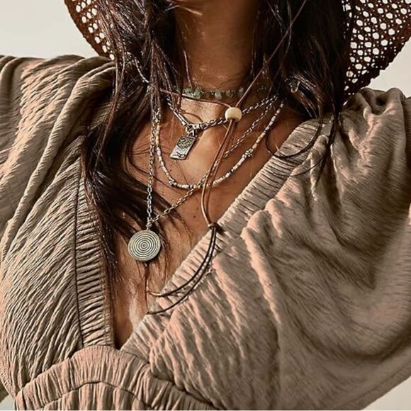 V-Neck  Tiered Silhouette with Flutter Sleeves Maxi Dress - Picture 2 of 16